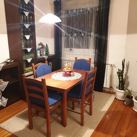 Gale Apartman